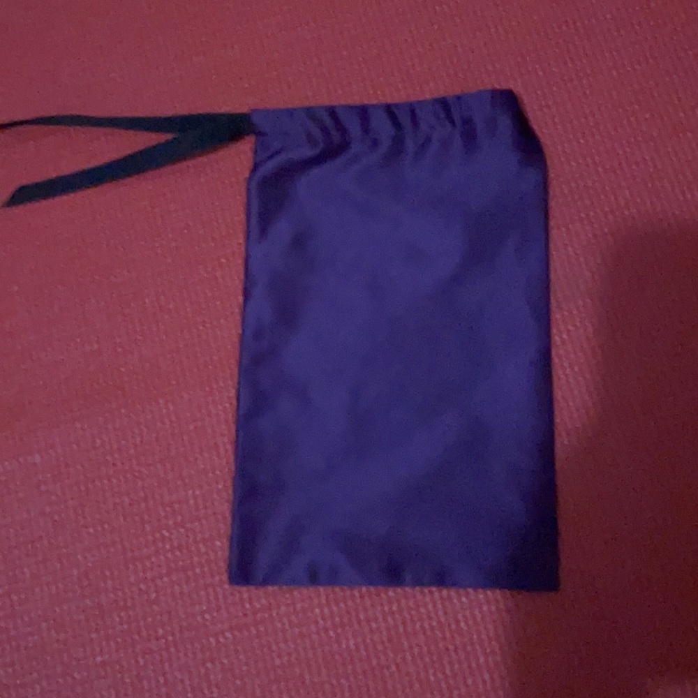 GUCCI purple satin pouch small - Picture 2 of 2